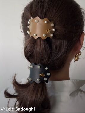 LELE SADOUGHY Black Scalloped Pearl Hair Tie